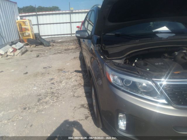 5XYKTCA60FG571530 KIA SORENTO LX