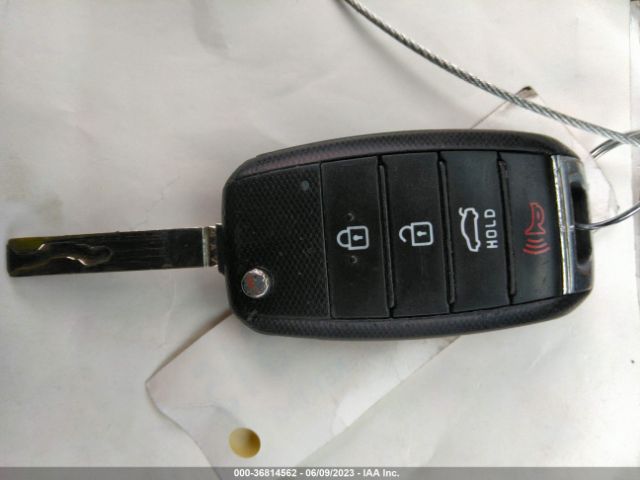 KNAGT4L31G5111797 KIA Optima Lx