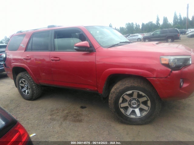 Toyota 4RUNNER SR5 2018 JTEBU5JR6J5541156 Image 4