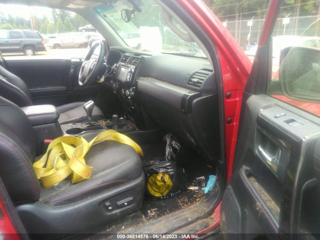 Toyota 4RUNNER SR5 2018 JTEBU5JR6J5541156 Image 10