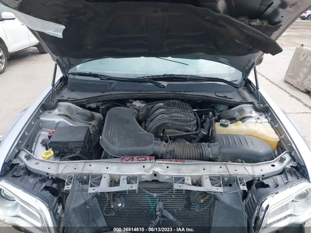 Chrysler 300 Limited 2018 2C3CCAEG9JH148620 Image 10