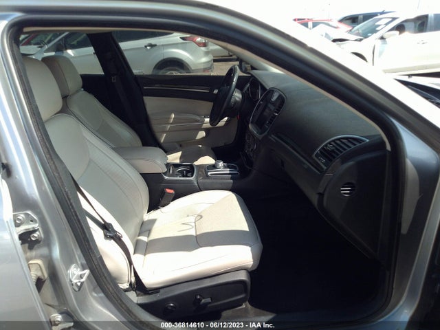 Chrysler 300 Limited 2018 2C3CCAEG9JH148620 Image 5