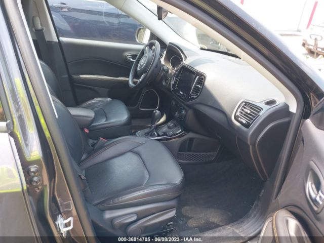 3C4NJDCB6JT396950 Jeep Compass Limited