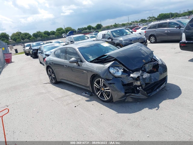 2014 Porsche Panamera, VIN: WP0AA2A76EL011843