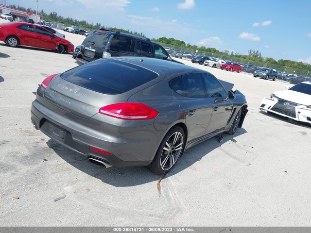 2014 Porsche Panamera, VIN: WP0AA2A76EL011843