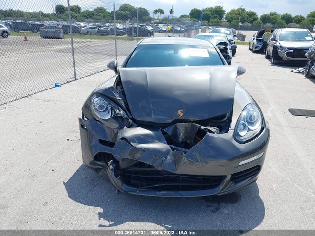 2014 Porsche Panamera, VIN: WP0AA2A76EL011843