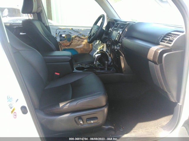 Toyota 4RUNNER SR5 2019 JTEBU5JR1K5683366 Image 6