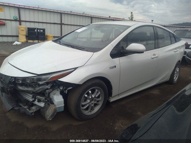 Toyota Prius Prime Premium 2018 JTDKARFP8J3096913 Image 2