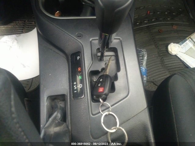 Toyota RAV4 LE 2018 JTMZFREV6JJ181793 Image 11