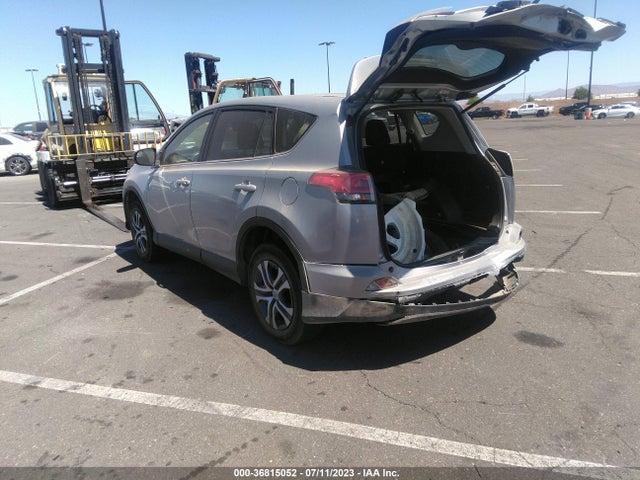 Toyota RAV4 LE 2018 JTMZFREV6JJ181793 Image 3