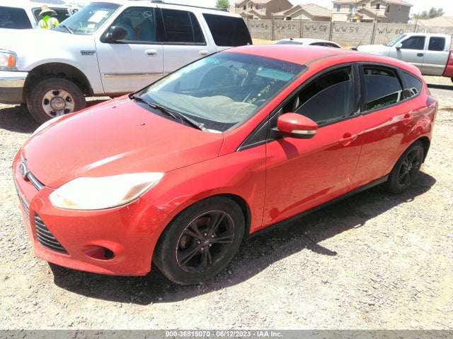Ford FOCUS SE 2014 1FADP3K21EL432654 Image 2