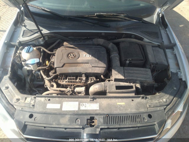 1VWAT7A39FC037971 Volkswagen Passat 1.8t Wolfsburg Ed