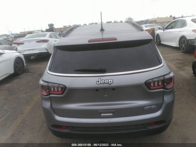 3C4NJCBB2KT809377 Jeep Compass Latitude