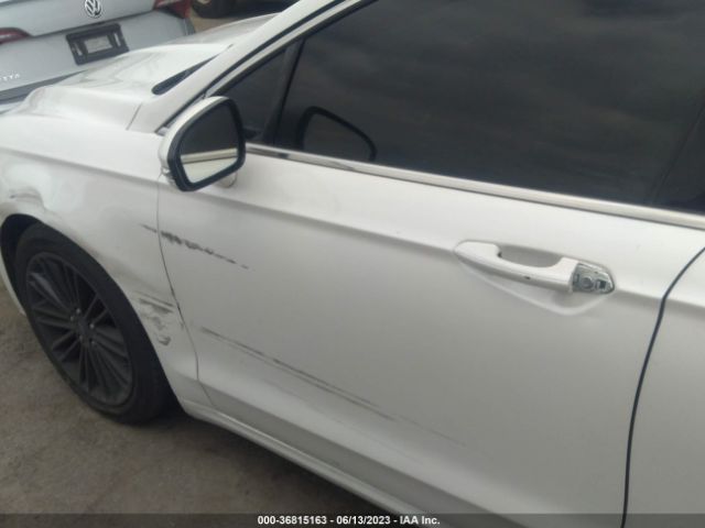 3FA6P0HD1ER158373 Ford FUSION SE