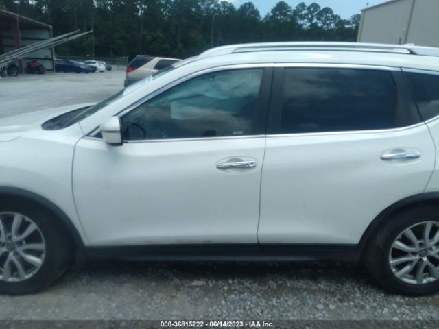 KNMAT2MT9HP606640 Nissan ROGUE SV
