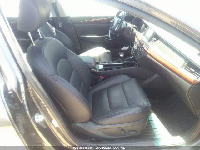KNALB4J10H5091756 KIA Cadenza Premium
