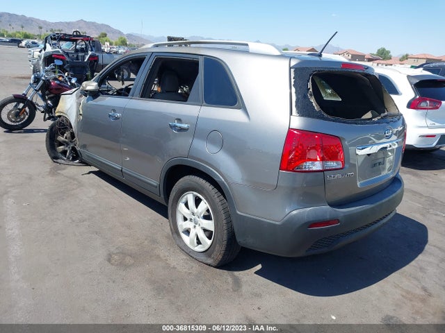 2012 KIA SORENTO LX VIN: 5XYKT3A63CG282847