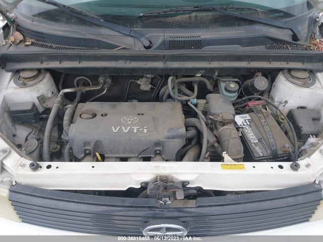 2005 SCION XB VIN: JTLKT324950195058