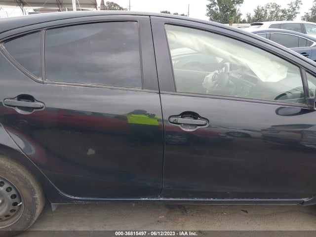 Toyota Prius C One/two/three/four 2015 JTDKDTB39F1113812 Image 6
