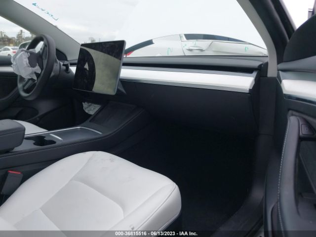 5YJ3E1EA4NF322204 Tesla MODEL 3