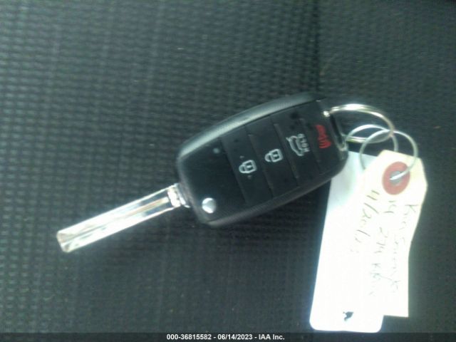 5XYKTDA63EG513920 KIA SORENTO LX