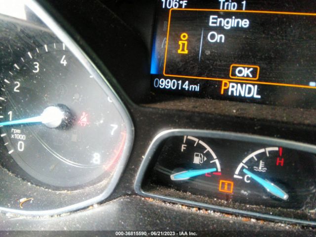 1FADP3F27JL315049 Ford FOCUS SE