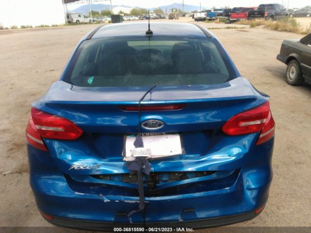 1FADP3F27JL315049 Ford FOCUS SE