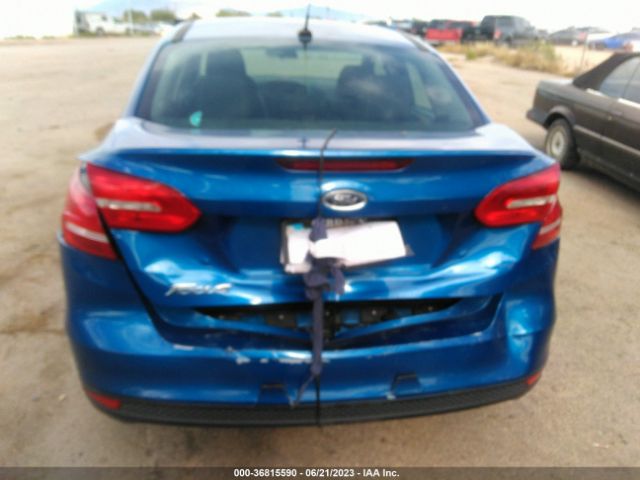 1FADP3F27JL315049 Ford FOCUS SE