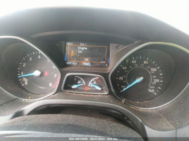 1FADP3F27JL315049 Ford FOCUS SE