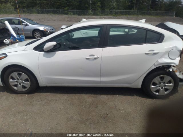 KIA FORTE LX 2017 3KPFK4A73HE137167 Image 14
