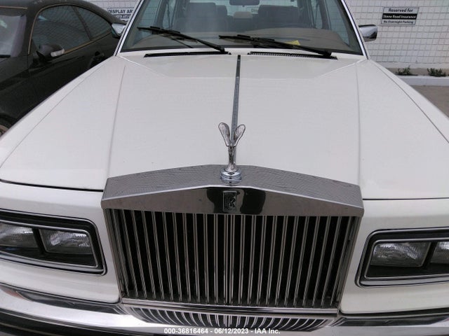 1987 ROLLS-ROYCE SILVER SPUR VIN: SCAZN02A3HCX21820
