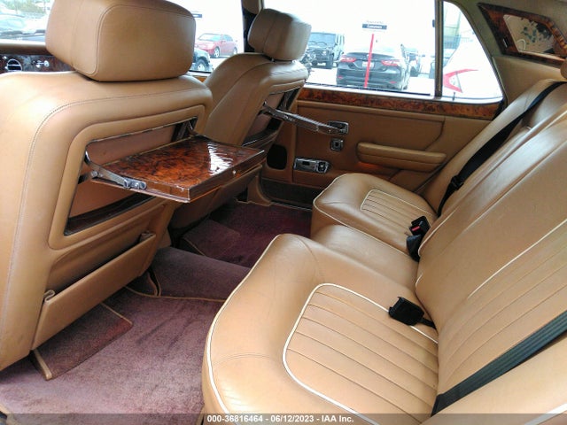 1987 ROLLS-ROYCE SILVER SPUR VIN: SCAZN02A3HCX21820