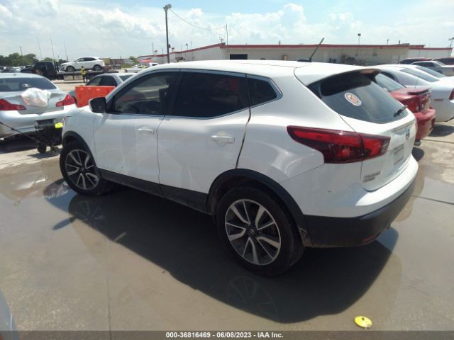 JN1BJ1CP9JW160755 Nissan Rogue Sport S