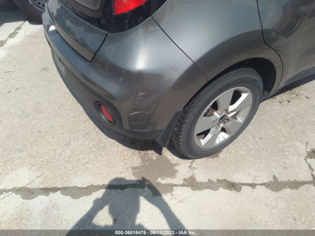 KNDJN2A29J7521048 KIA Soul Base