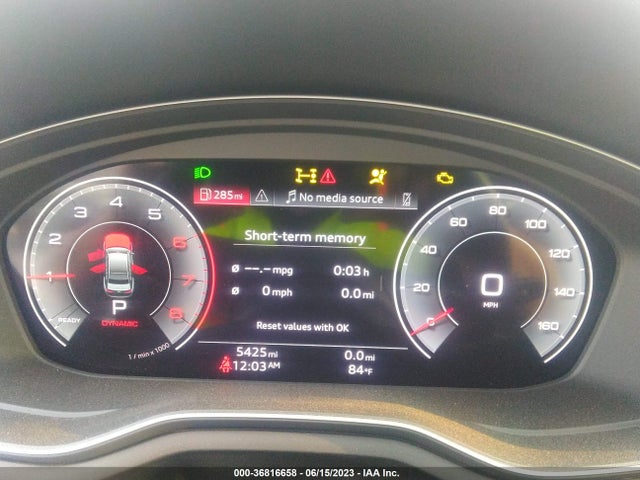 WAUBBAF47NN009563 Audi A4 Sedan Premium Plus