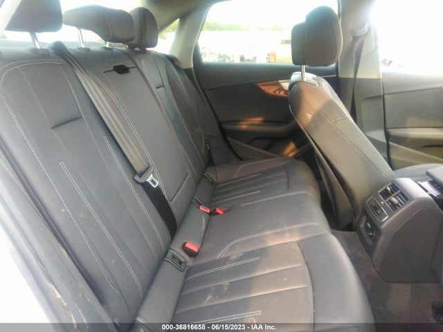 WAUBBAF47NN009563 Audi A4 Sedan Premium Plus