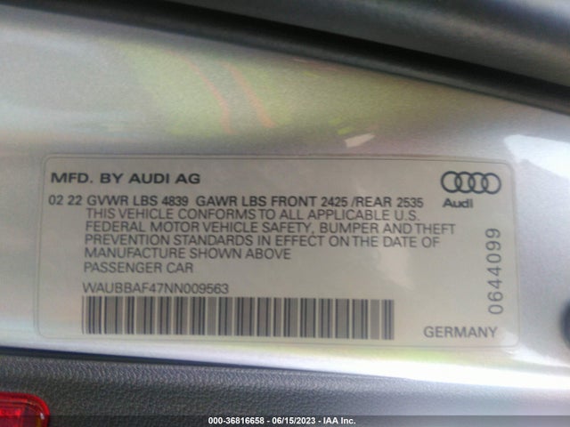 WAUBBAF47NN009563 Audi A4 Sedan Premium Plus