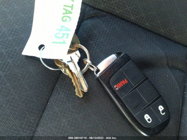 1C4RJEAG5JC141238 Jeep Grand Cherokee Laredo E