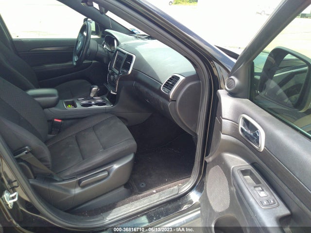 1C4RJEAG5JC141238 Jeep Grand Cherokee Laredo E
