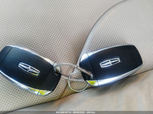 5LMCJ3D97KUL38732 Lincoln Mkc Reserve