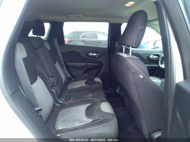 1C4PJLAB9GW336671 Jeep Cherokee Altitude