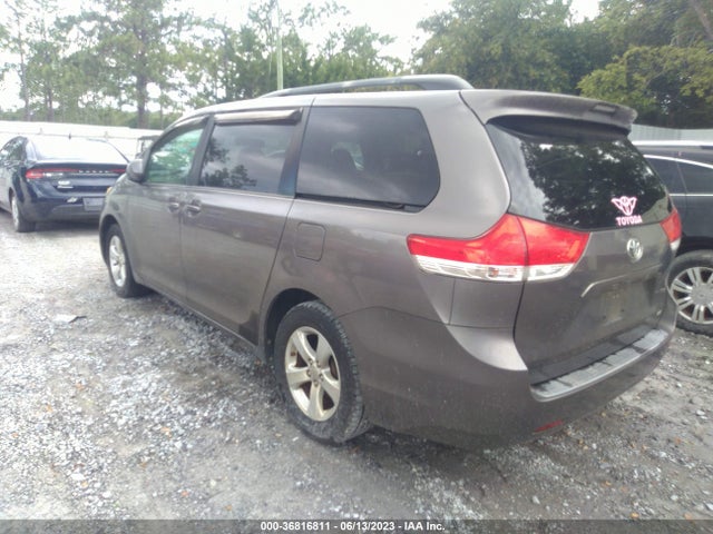 2011 TOYOTA SIENNA VIN: 5TDKA3DC4BS003737