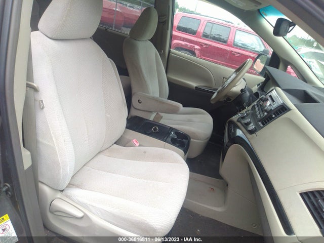 2011 TOYOTA SIENNA VIN: 5TDKA3DC4BS003737