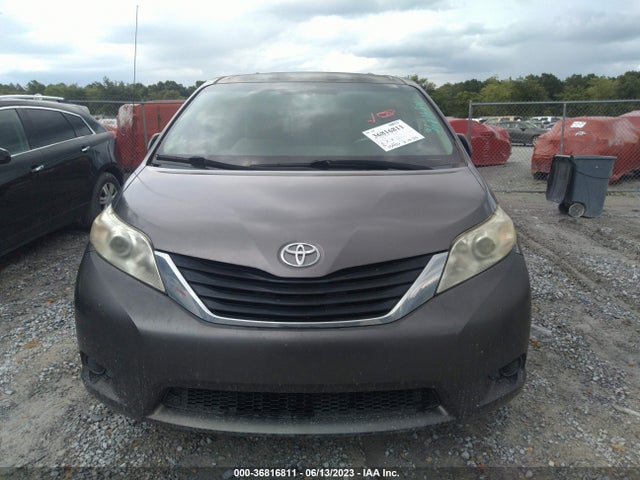 2011 TOYOTA SIENNA VIN: 5TDKA3DC4BS003737
