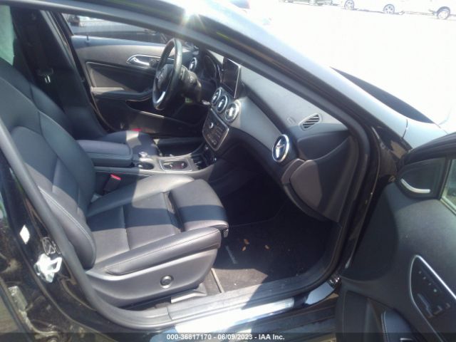 WDCTG4GB8HJ316415 Mercedes-Benz Gla Gla 250