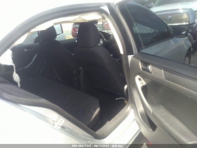 3VW2K7AJ8FM289845 Volkswagen Jetta Sedan 2.0l S