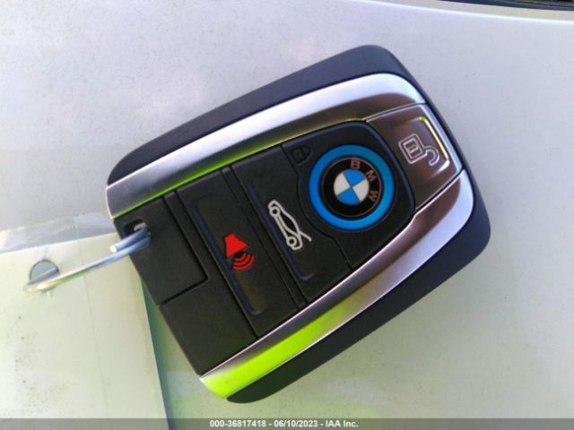 WBY2Z4C0XL7F64933 BMW I8
