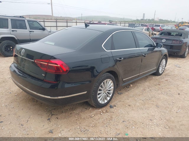 1VWBT7A32HC007136 Volkswagen Passat 1.8t Se