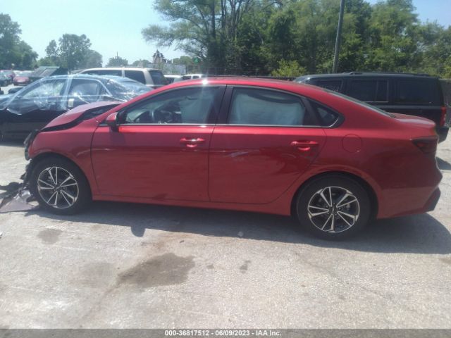 3KPF24AD5NE452926 KIA Forte Lxs