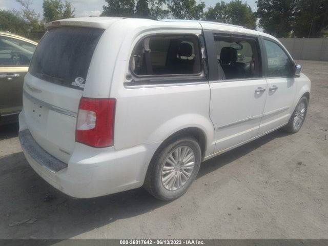 2C4RC1GG9ER204056 Chrysler Town & Country Limited